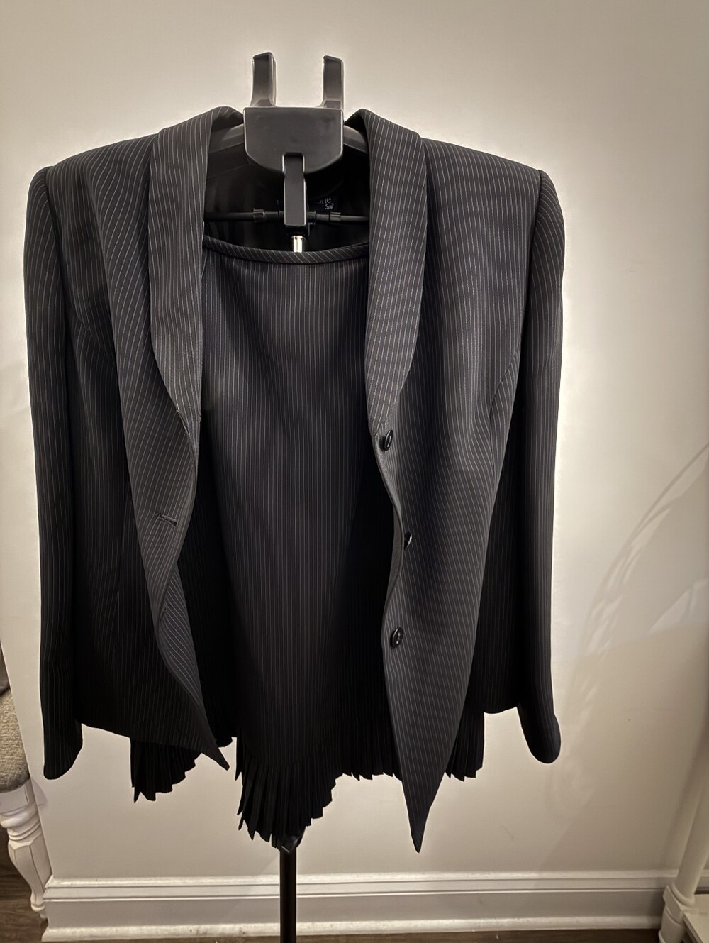 Evan Picone black pinstripe skirt suit set Size 12p